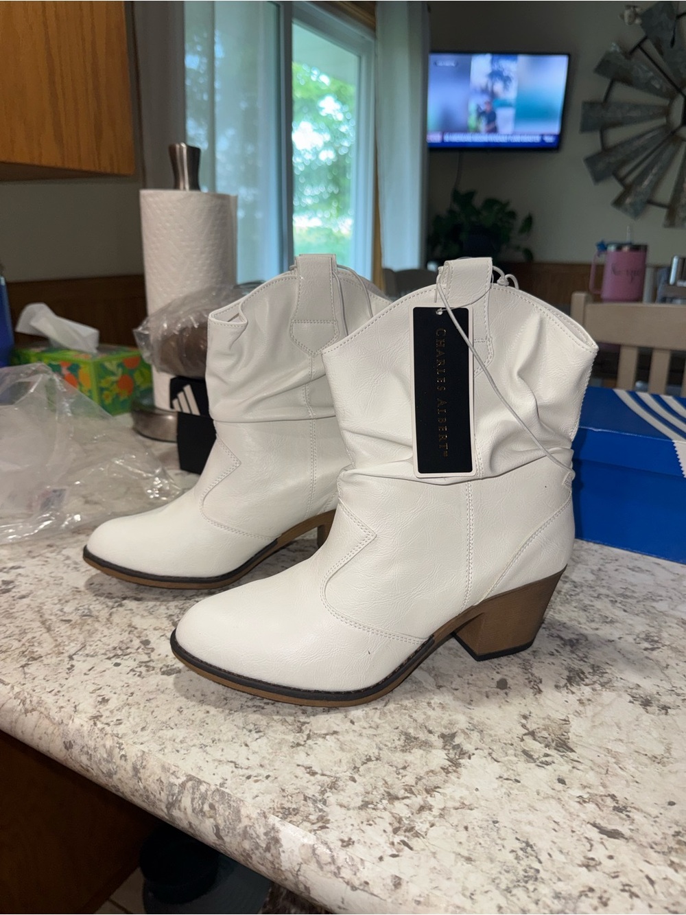 Charles Albert White Western Cowboy Boots Women’s Size 10 NWT